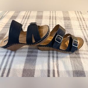 Comfort Slide Sandals with Buckle Straps - Black Size 7